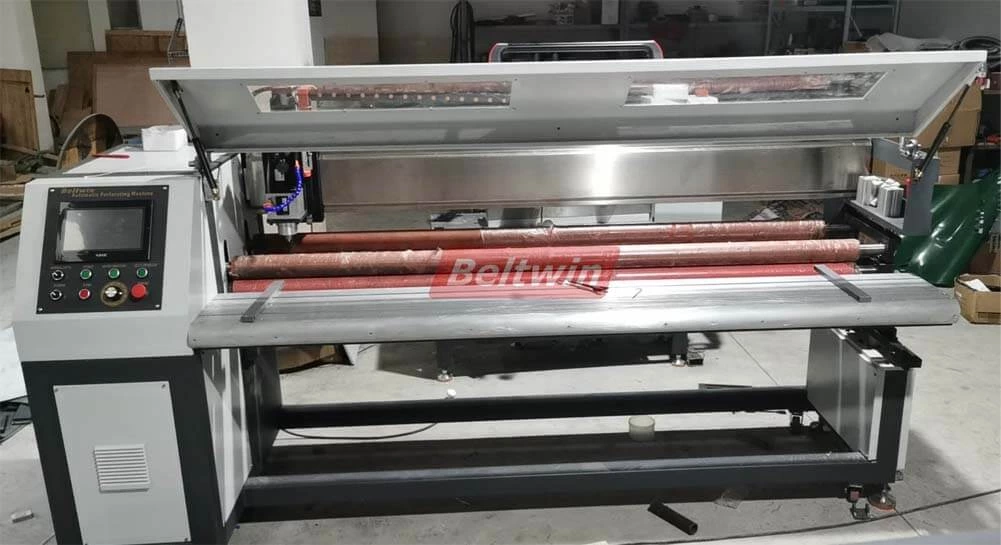 2000 mm breite Förderband-Perforiermaschine für PVC-PU-Gummiband