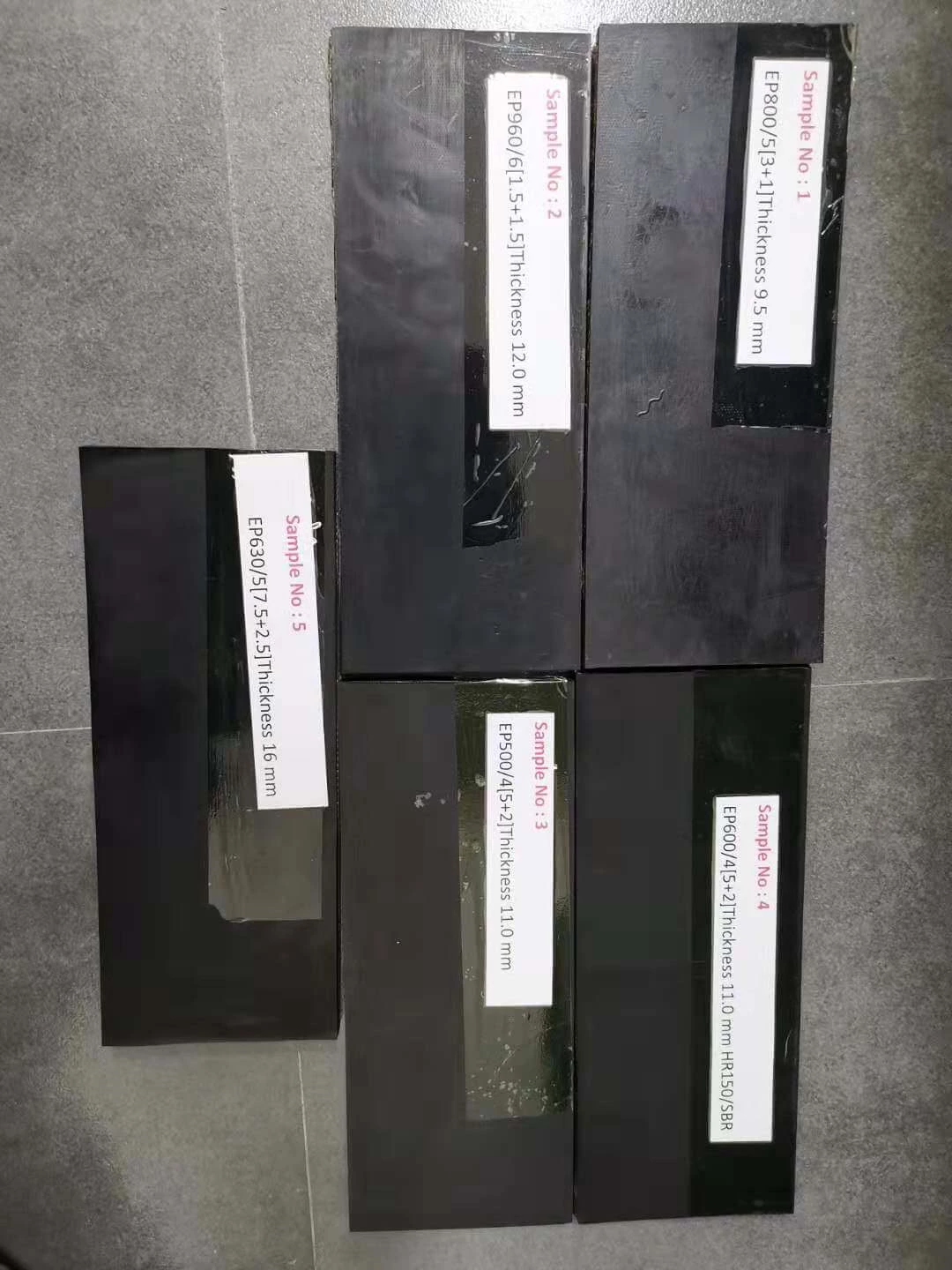 Bohren von Löchern für EP-Gummi-Förderband-Perforationsmaschinen