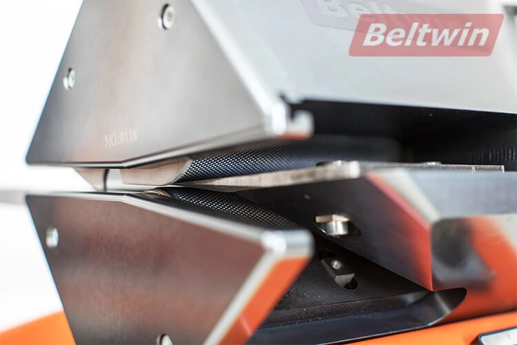 Neuer PVC-PU-Bandlagenseparator SC130