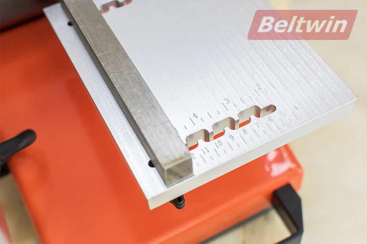 Neuer PVC-PU-Bandlagenseparator SC130