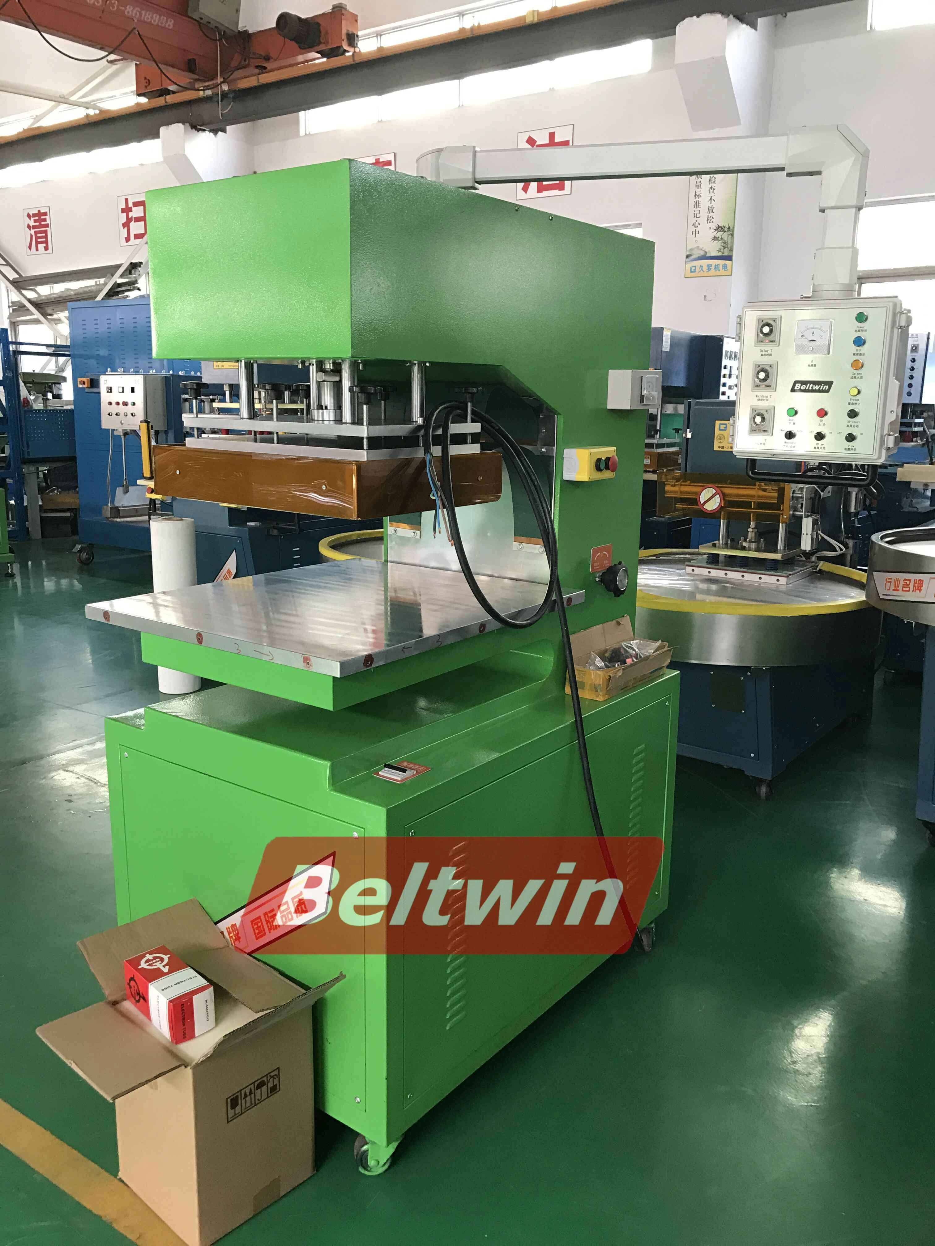 HF-Schweißmaschinenverpackung nach Russland