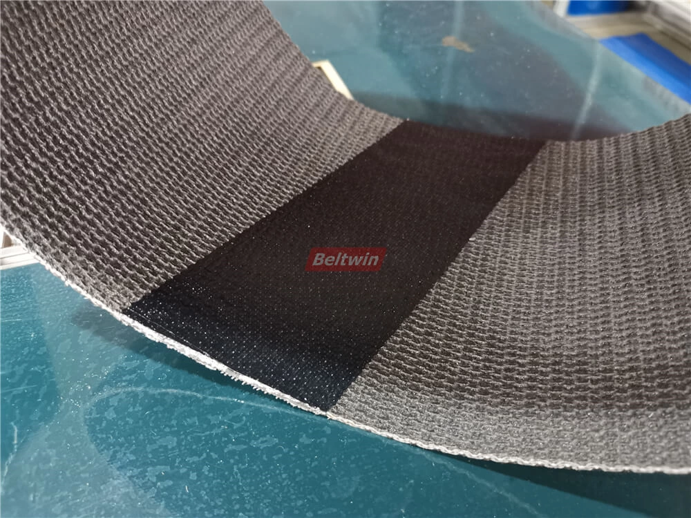 So spleißen Sie PVK-Riemen mit einer Luftkühlpresse und einem automatischen Fingerstanzer-2