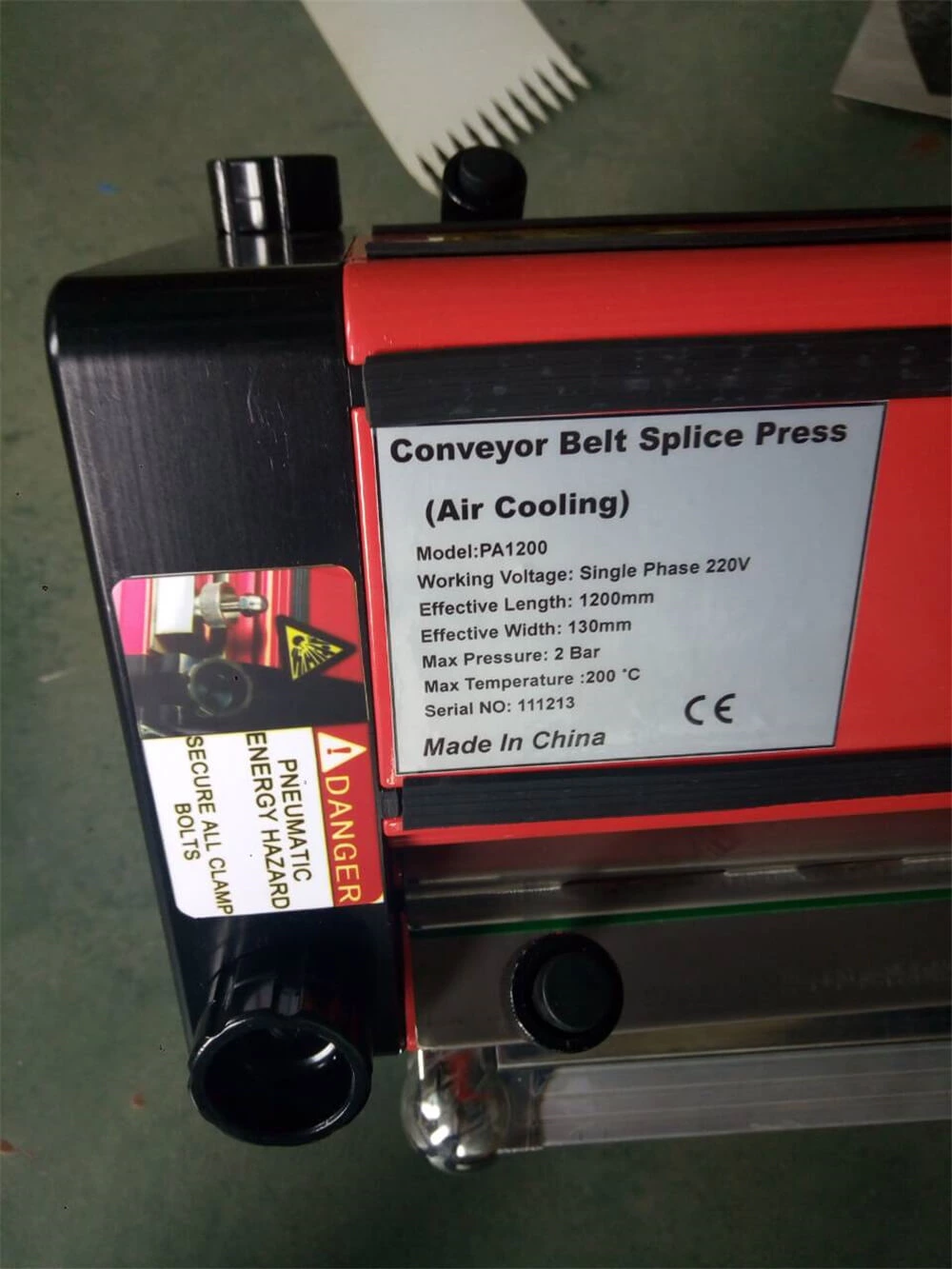 Lieferung 2 Stück Luftkühlpresse PA1200 zum Verbinden von PVC/PU-Bändern