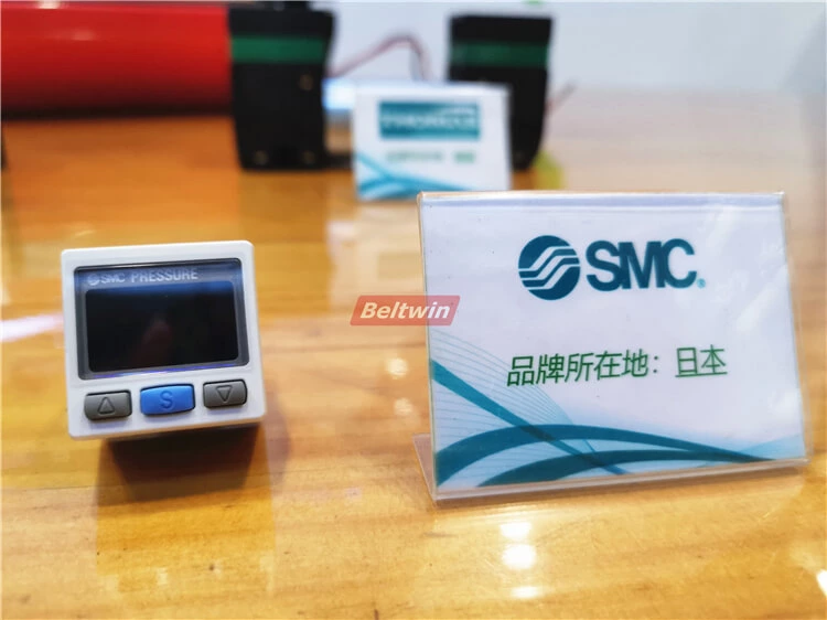 Ersatzteile in bekannter Marke für Luftkühlpressen