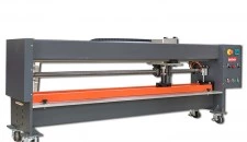 Betrieb der automatischen Fingerstanzmaschine Beltwin