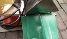 So erhalten Sie eine PVC/PU-Materialfolie für die Bandverbindung-1