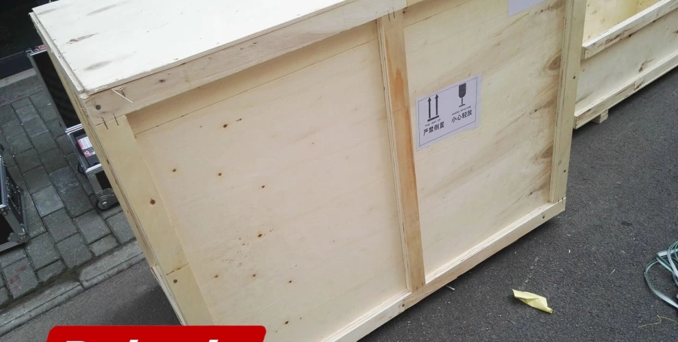 Lieferung einer Luftkühlpresse 1200 und eines pneumatischen Fingerstanzers 1000 nach Venezuela