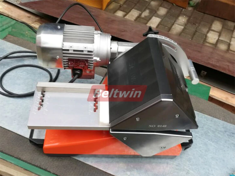 Beltwin PVC/PU Bandprozessmaschinen Lieferung nach Kanada (Bandtrennen/Fingerstanzen/Fügen)