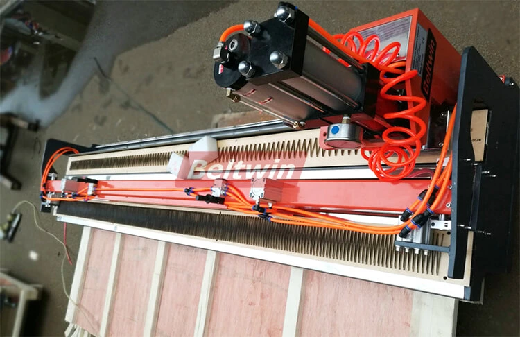 Beltwin PVC/PU Bandprozessmaschinen Lieferung nach Kanada (Bandtrennen/Fingerstanzen/Fügen)