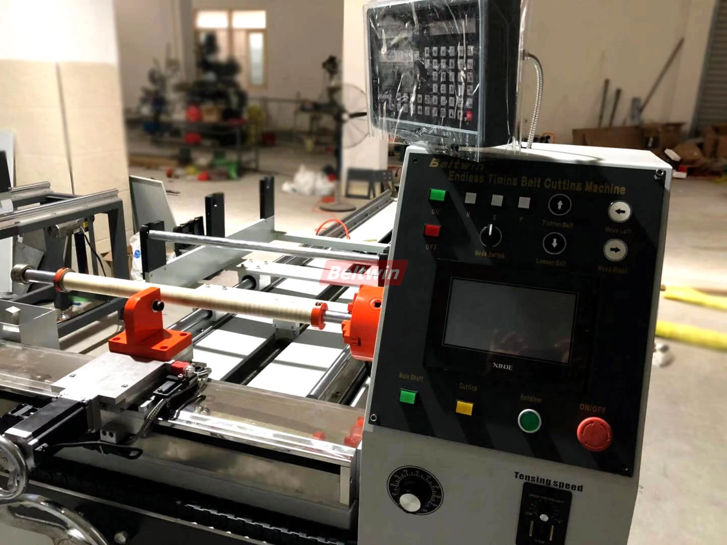 Automatische Zahnriemen-Schneidemaschine Finish-Produktion