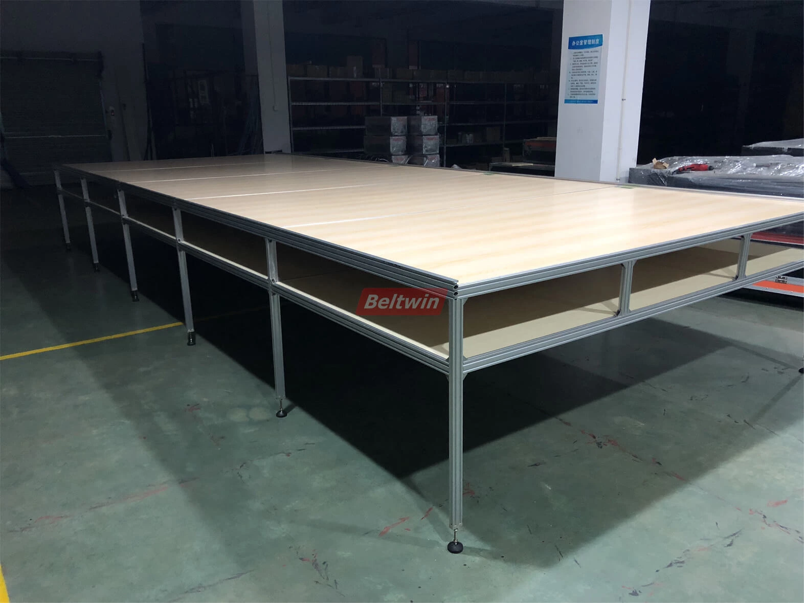 Beltwin 2.5 Meter breite Förderband-Werkbank, kann angepasst werden.
