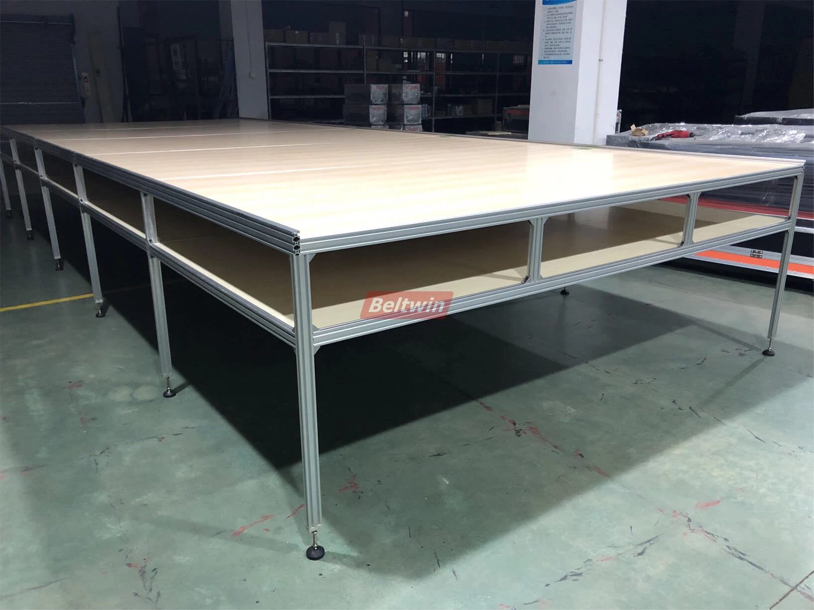 Beltwin 2.5 Meter breite Förderband-Werkbank, kann angepasst werden.