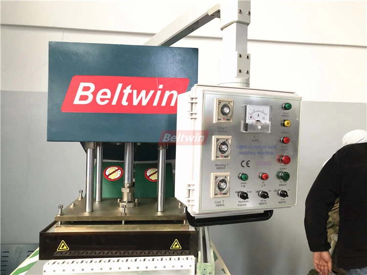 Bieten Sie Ausrüstungsschulungen für usbekische Kunden an