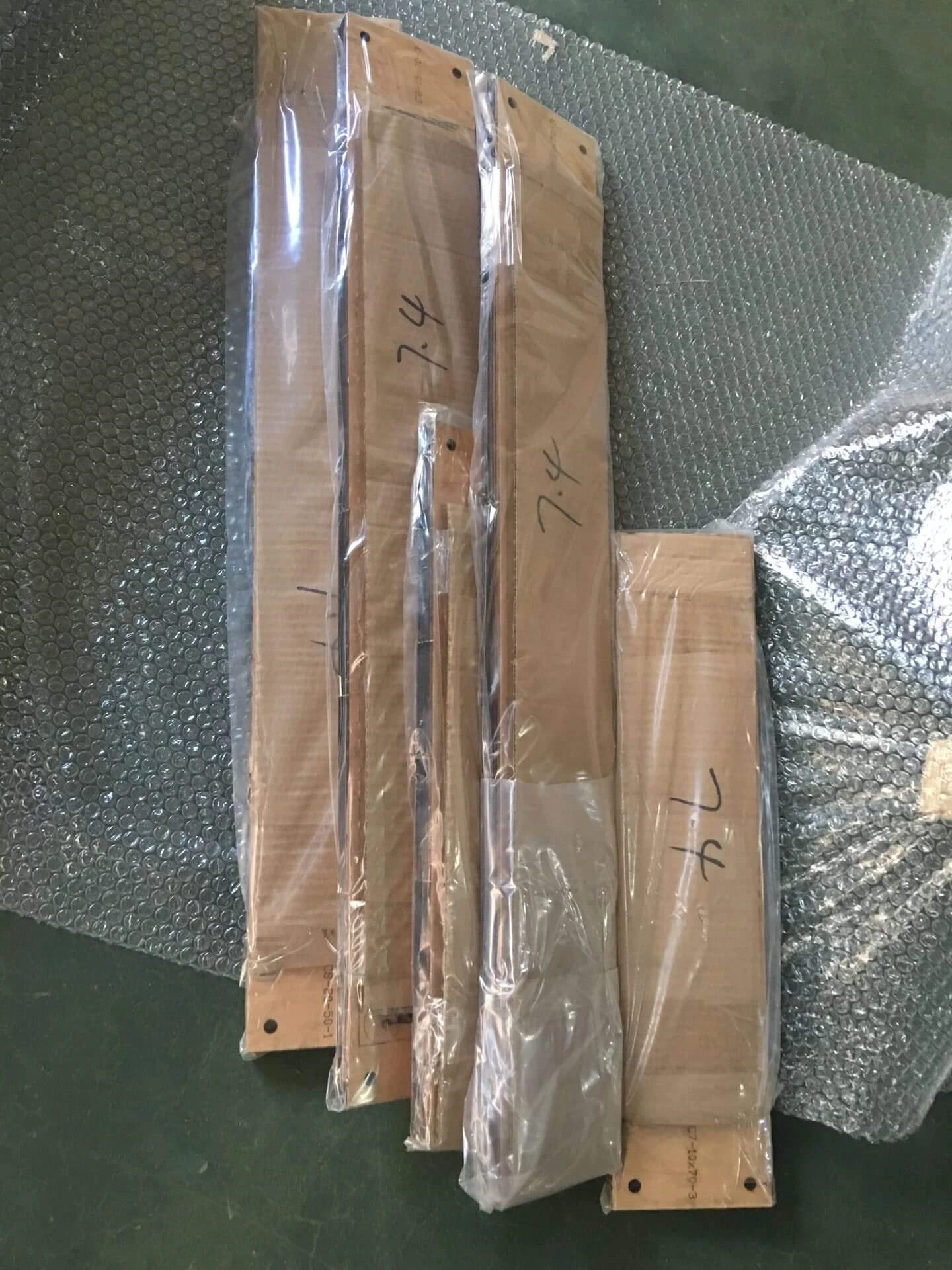 2600-mm-Wasserkühlungspresse (einschließlich europäischer Steuerbox) Lieferung nach Estland