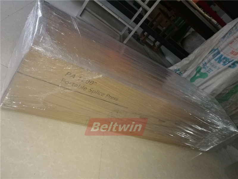 Luftkühlpresse PA-1200 Lieferung nach Mexiko mit Kartonverpackung.