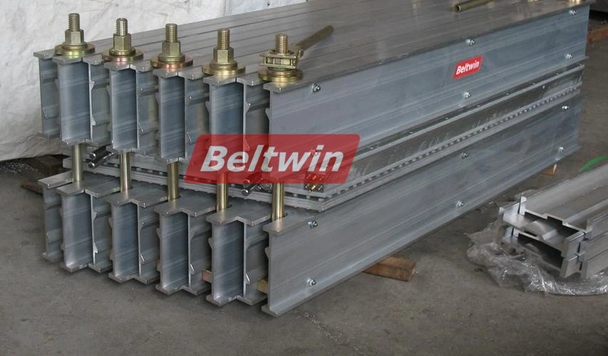 Vulkanisierpresse DSLQ-II 1500×830, 220psi nach Botswana