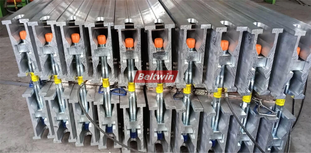 3000 mm breiter Stahlseil-Gummi-Förderband-Vulkanisierer DSLQ-S