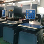 QA-1000 Hochfrequenz-Bandschweißmaschine für Band-V-Führung/Stollen/Seitenwand