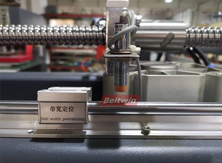 Automatischer PVC-PU-Gürtel-Fingerlocher TB1000-4000