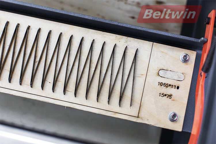 Handbuch PVC PU Gürtel Finger Puncher Die Board 300-1500