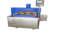 Schälen von Flachriemen durch Beltwin-Schälmaschine (automatisch)
