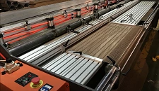 Schneiden von PTFE- und Mesh-Gürtel durch Slitter-Maschine (schnell und einfach zu bedienen)