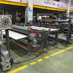 Conveyor Belt Slitter mit Wickler & Rewinder und Arbeitstisch (Europäische Version)