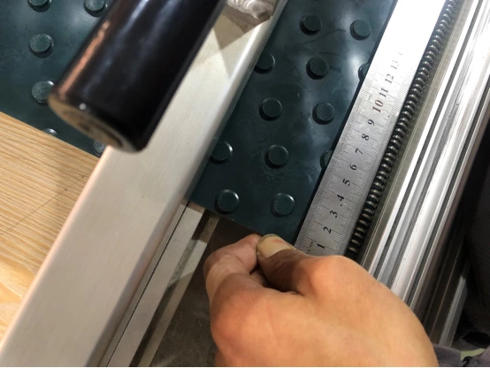 So spleißen Sie PVC-Fördergurte mit runden Stollen