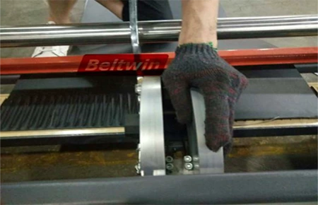 EINE VON BELTWIN VOR-ORT-SPLEISS-ARBEITSERFAHRUNG