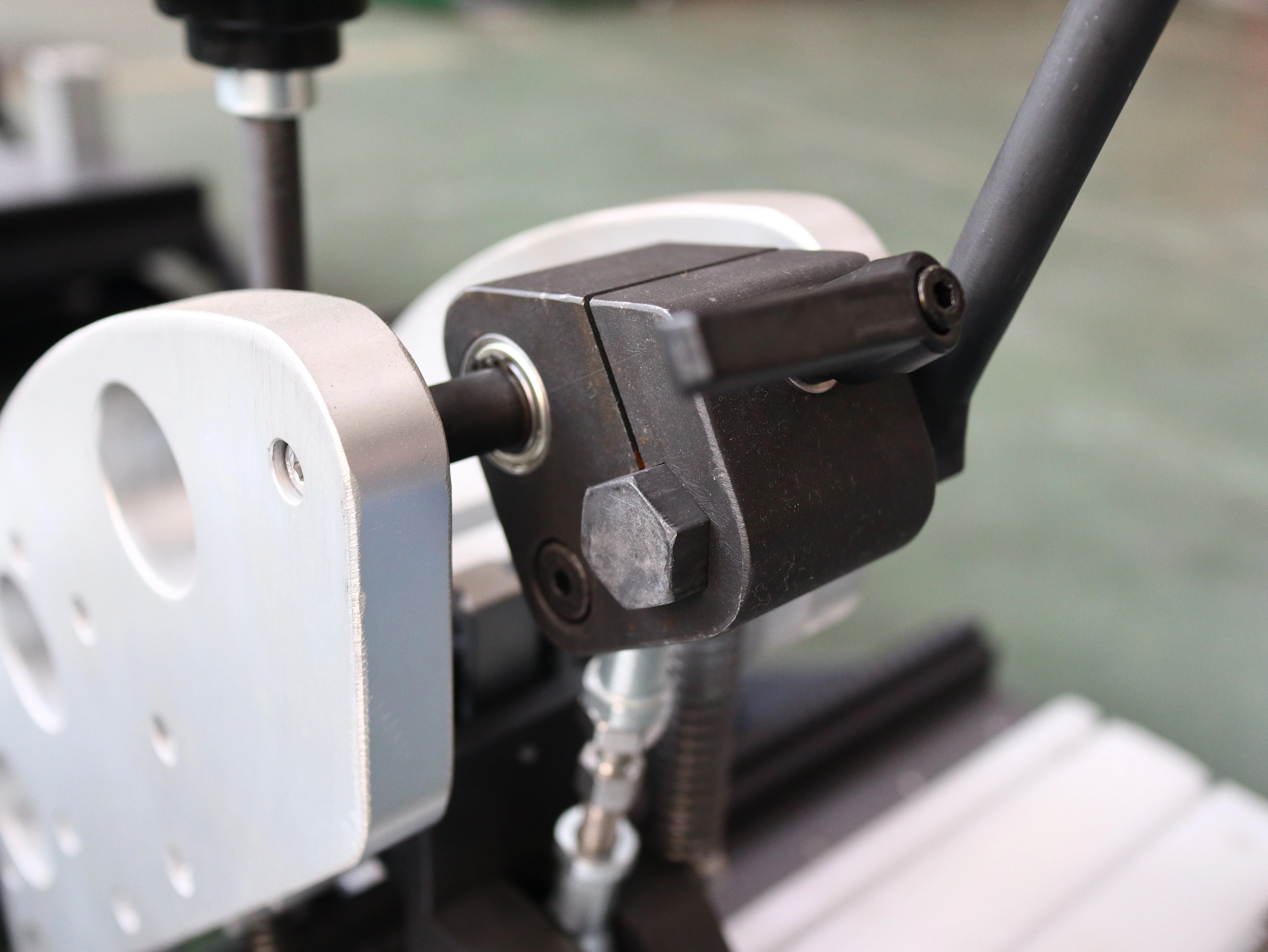 Hochleistungs-Stanzmaschine TC1000H - 1600H