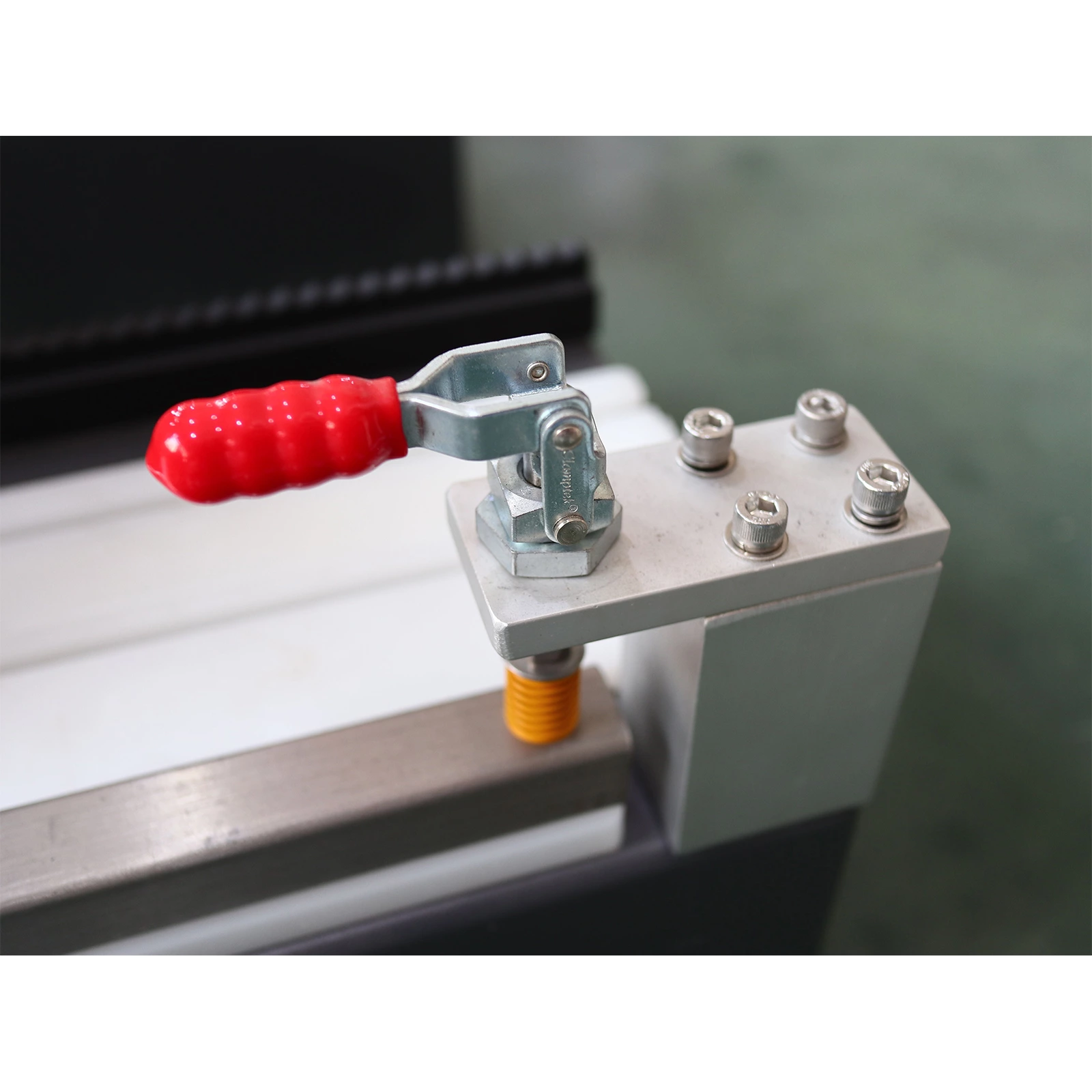 Hochleistungs-Stanzmaschine TC1000H - 1600H