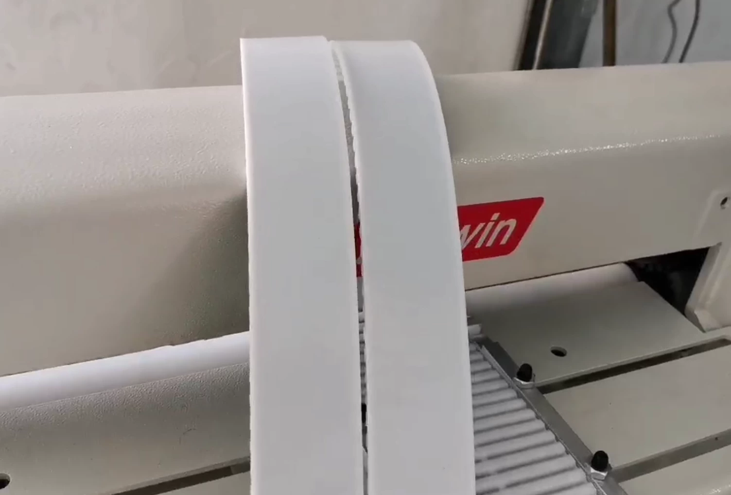 Zahnriemenschneidemaschine CB500