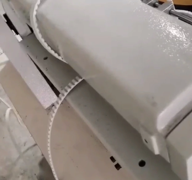 Zahnriemenschneidemaschine CB500