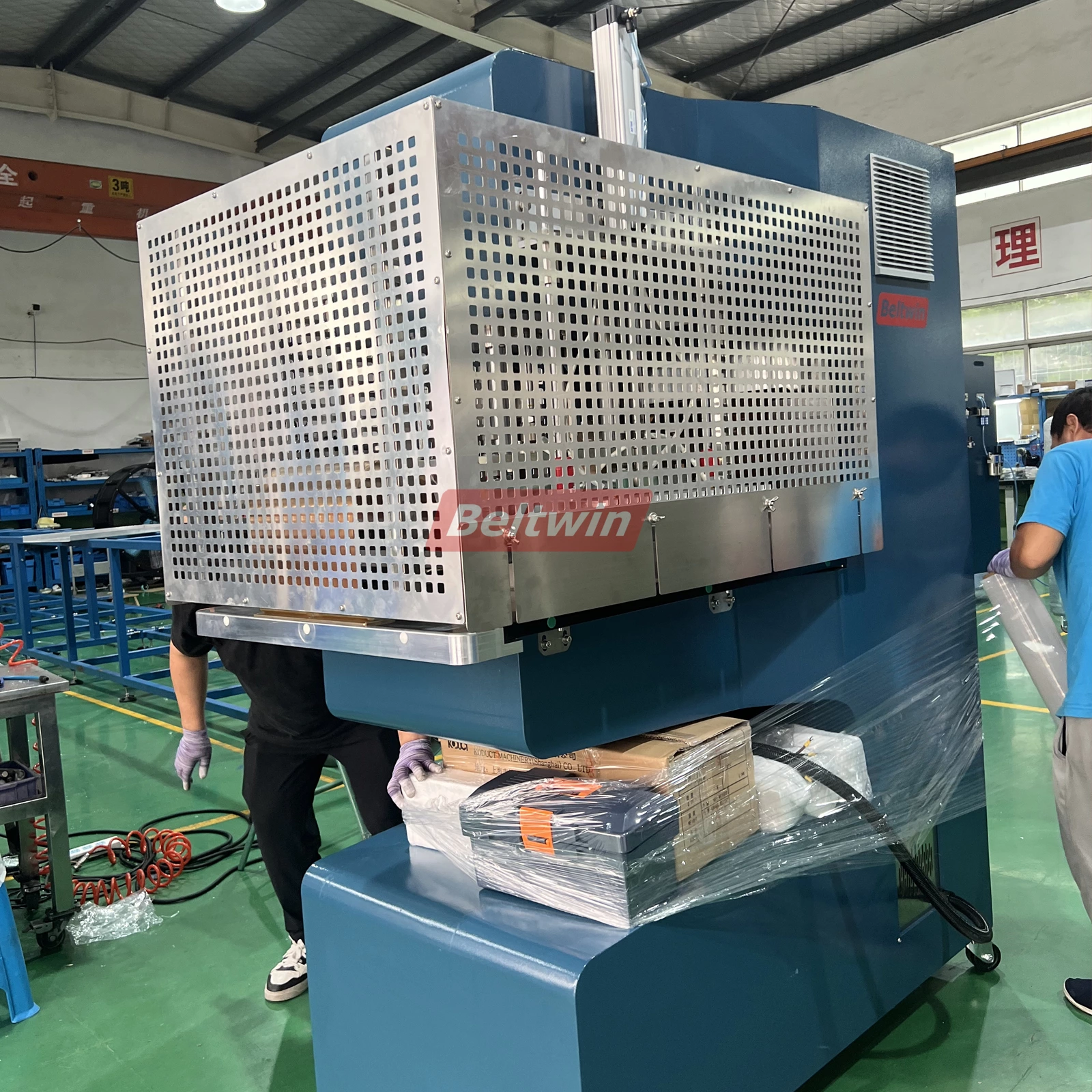 QA-2000 Hochfrequenz-Schweißgerät für PVC-PU-Gurtstollen, V-Führung, Seitenwand