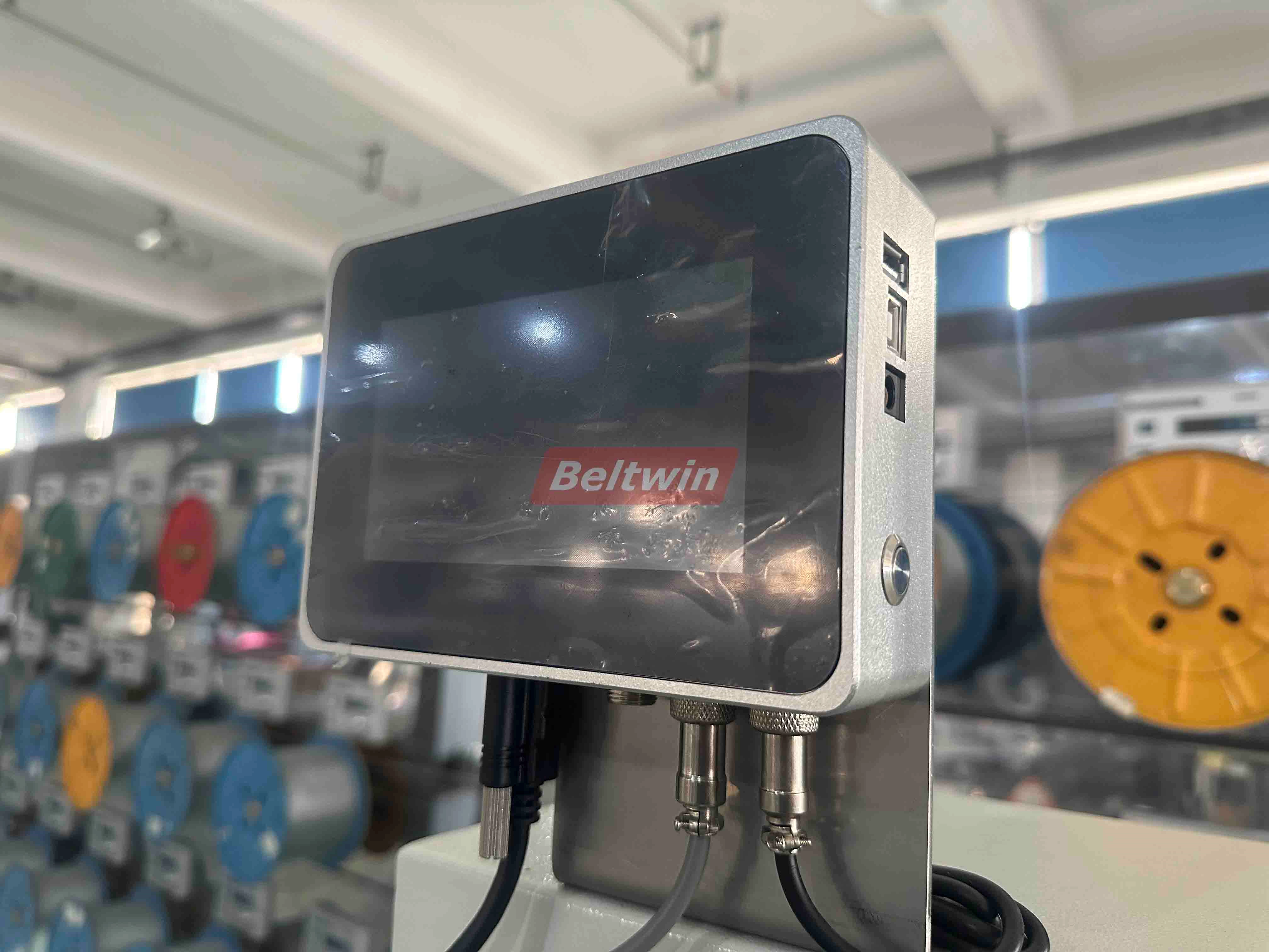 PU-Zahnriemendruckmaschine