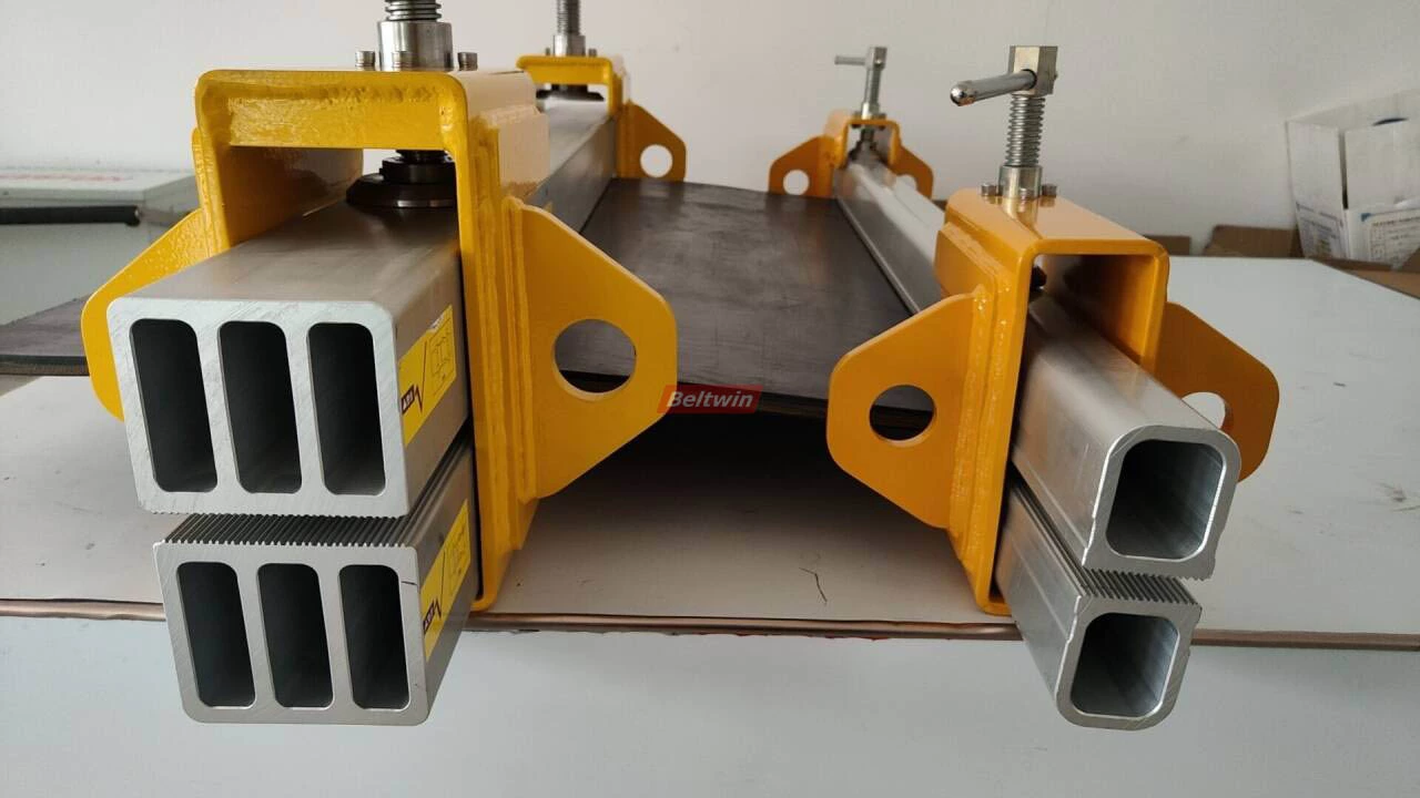 Greifklemme mit festem statischem Kopf für Gummiförderbänder