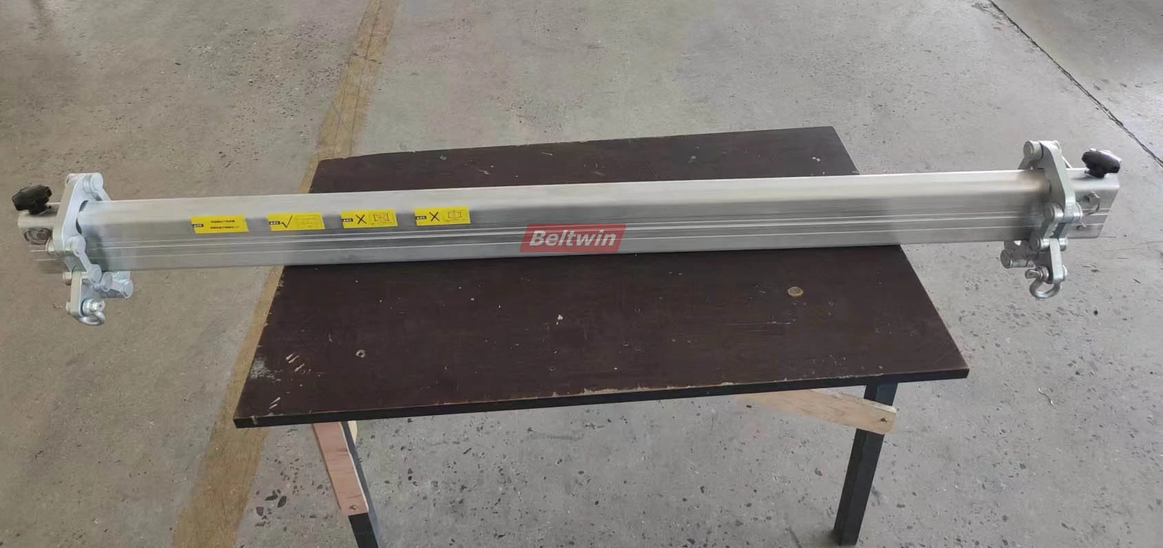 Greifklemme mit festem statischem Kopf für Gummiförderbänder