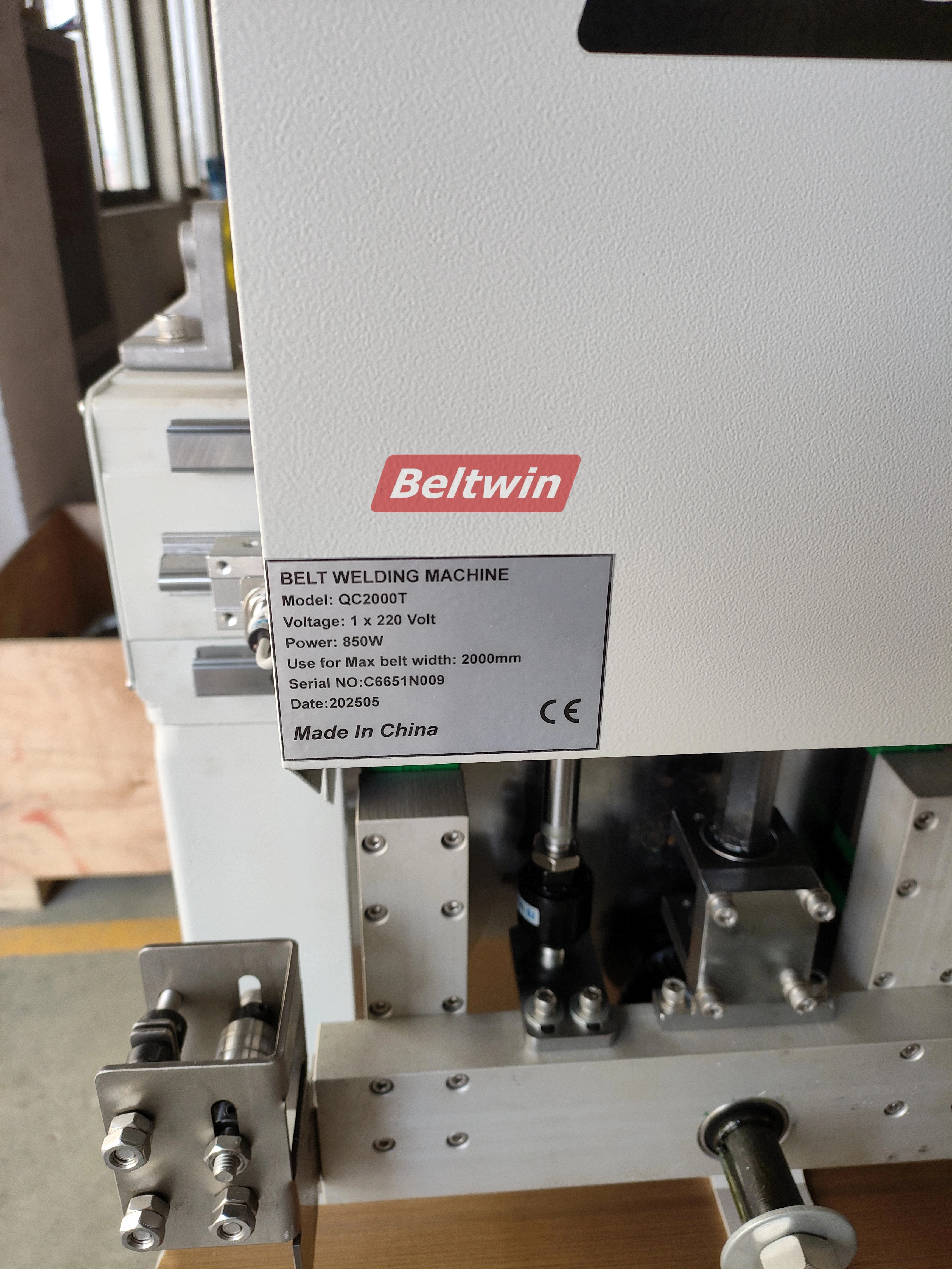 Quer-V-Führungsschweißmaschine für PVC-PU-Förderbänder