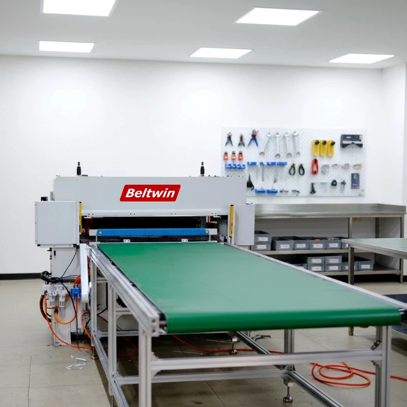 Vollautomatische Fingerlochstanze für Laufbandgurte